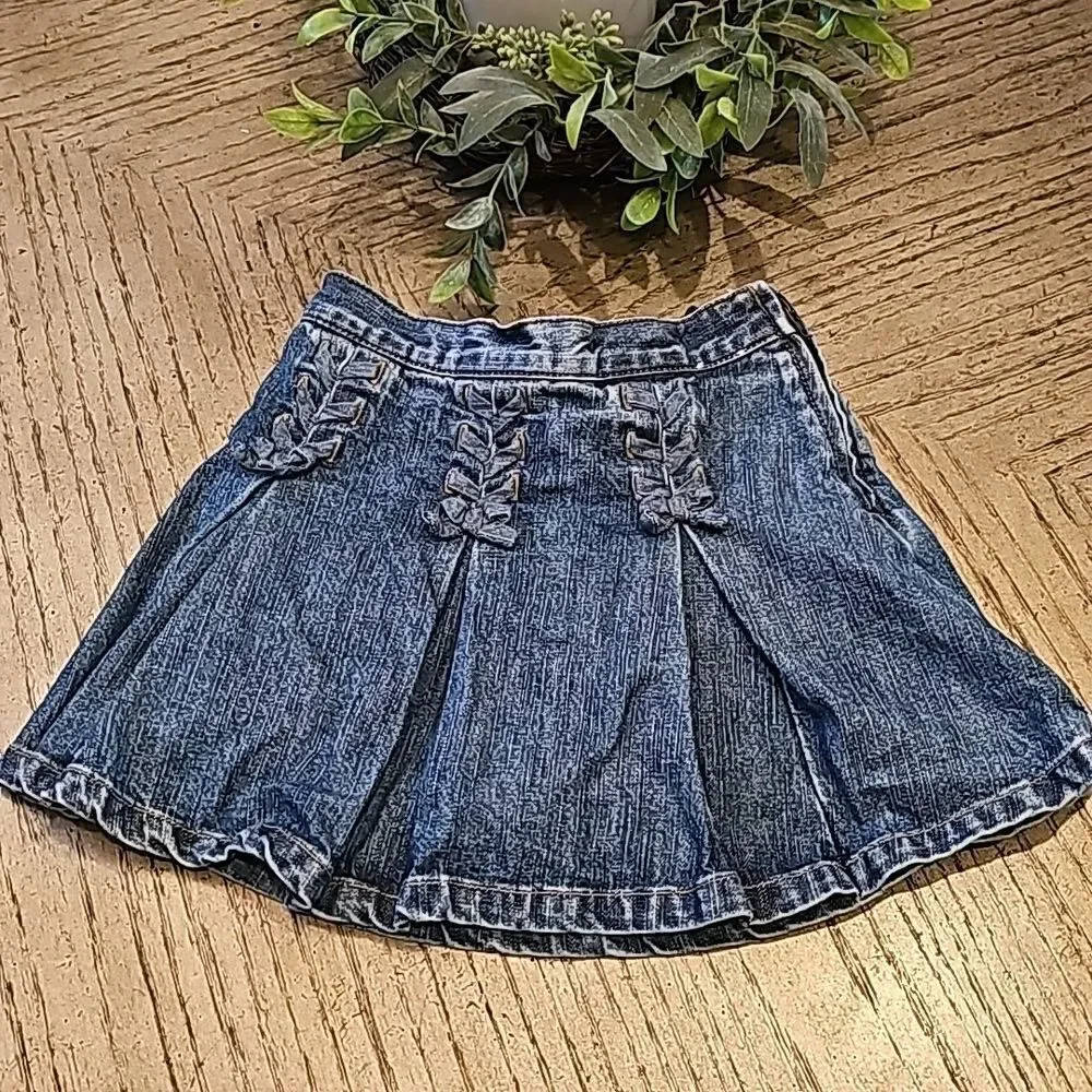 Jean skirt with shorts size 4 Gymboree